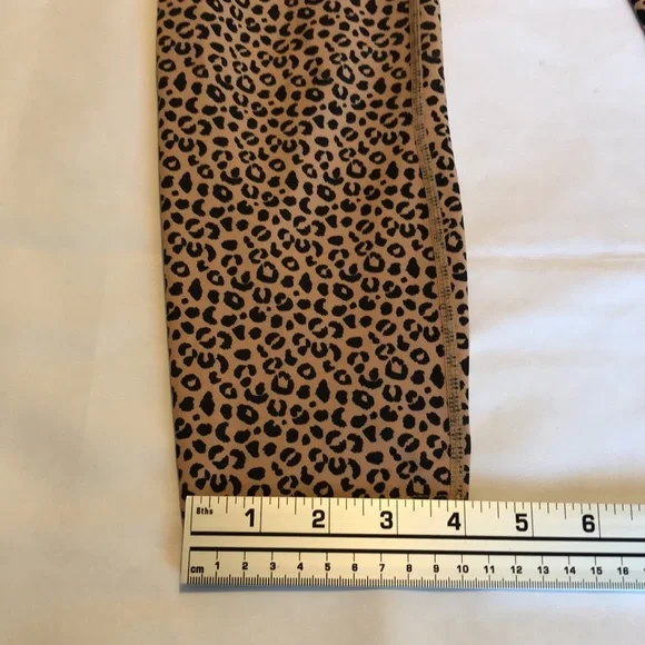 Women’s size medium Allfenix leopard hi waisted leggings - Picture 3 of 10